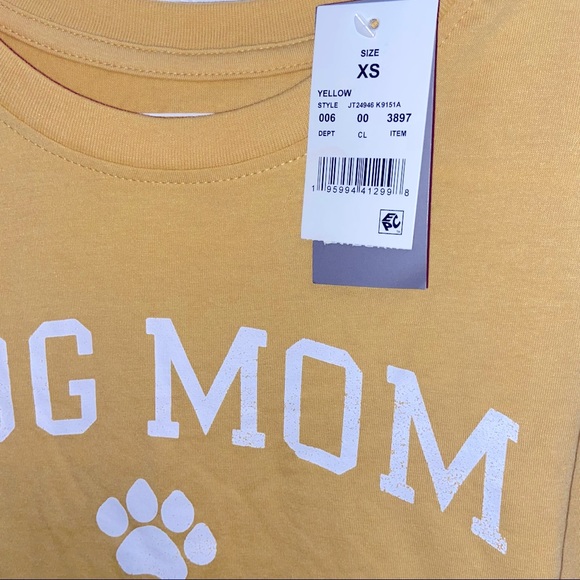 NWT. Dog Mom Short Sleeve Graphic T-Shirt. XS. - Picture 4 of 6
